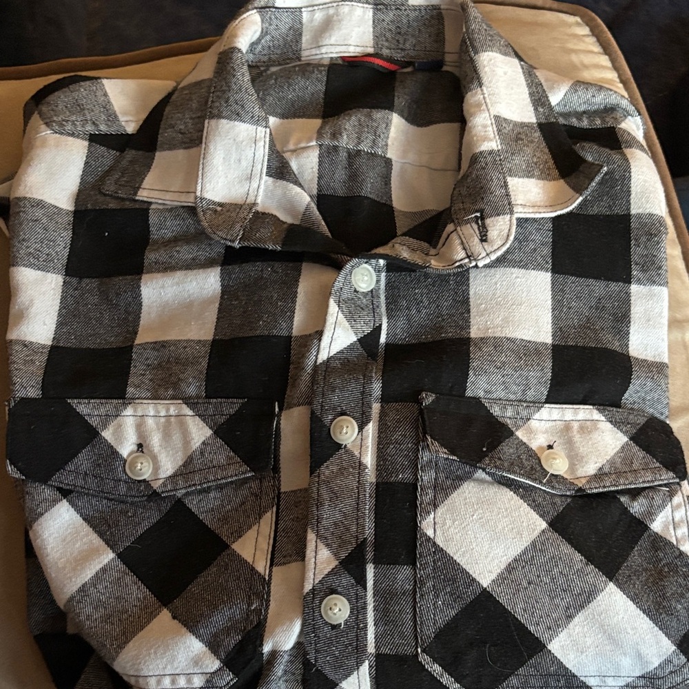 Black and White Plaid Casual Button Down Shirt